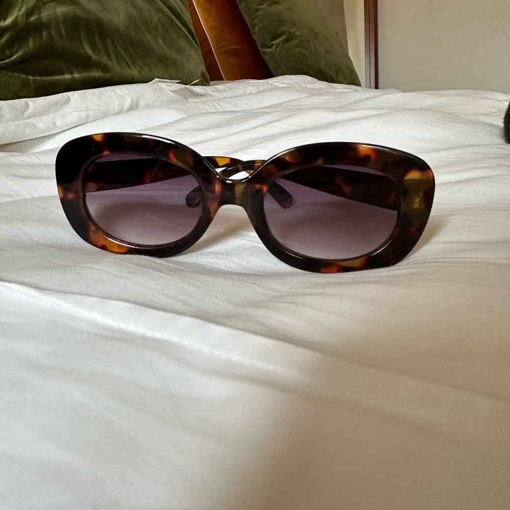 Francesca’s Sunglasses (FREE w/ any order)